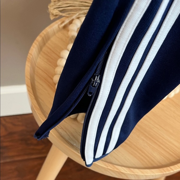 ⭐️⭐️PICK 5 / $20 Adidas Climacool Kids Navy Track Pants Youth Medium - Picture 4 of 9